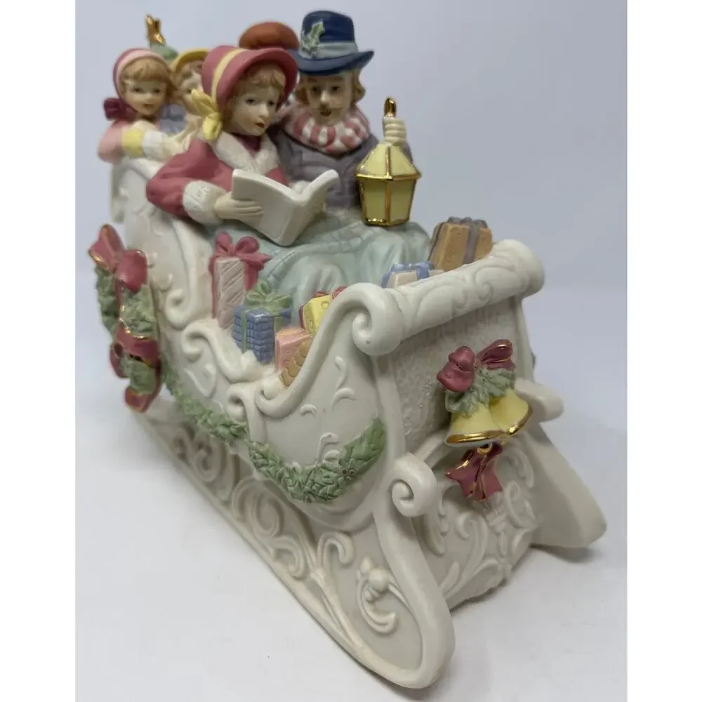 Timeless Inspirations Radiance Collection Musical Carollers in Sleigh Gifts Tree